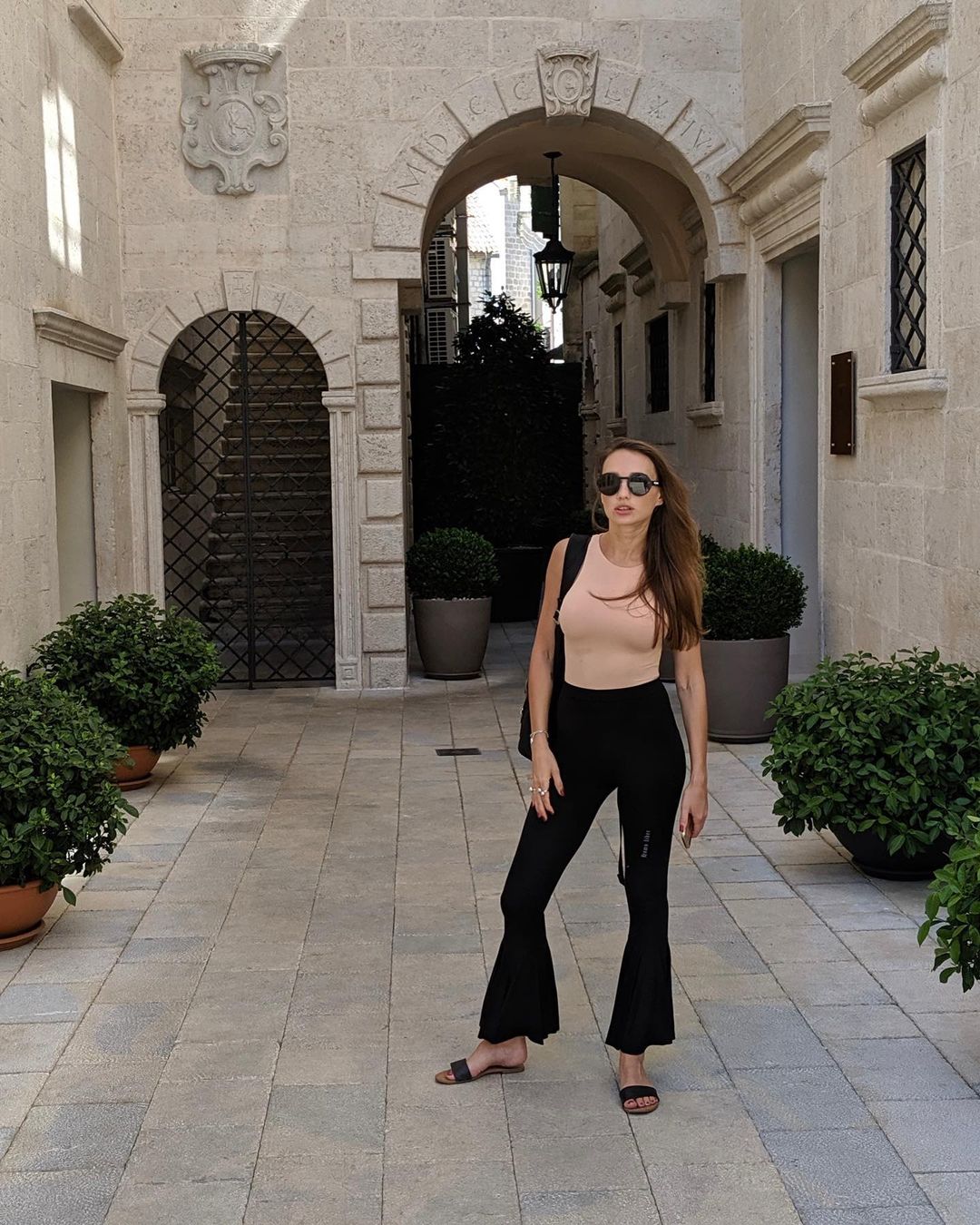 Непередаваемые ощущения: актриса Виктория Варлей рассказала, как йога изменила ее жизнь